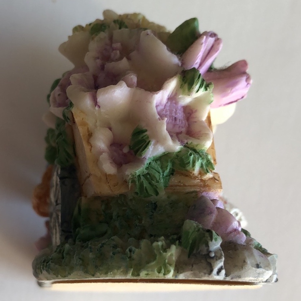 Happy Spring Flower Garden Teddy Bear Figurine - Picture 14 of 16
